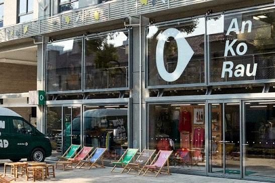 An Ko Rau: Storefront